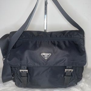SOLD ❌❌Authentic Vintage Nylon Prada Crossbody Bag